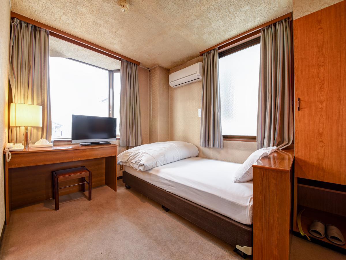 Green Business Hotel ฟุกุยามะ ภายนอก รูปภาพ